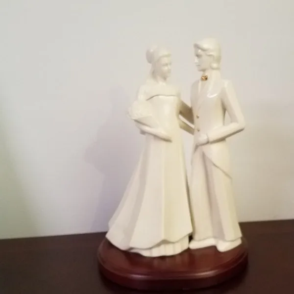 Mikasa Porcelain Centerpiece image 2